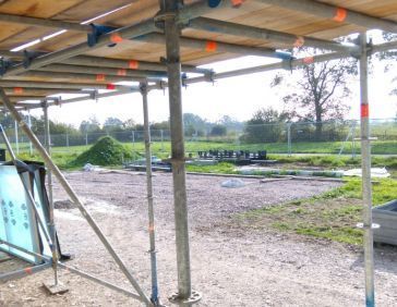 Erection of the walls of the new Spinder building in Drachten. 