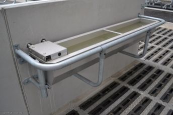 Spinder stainless steel drinking trough